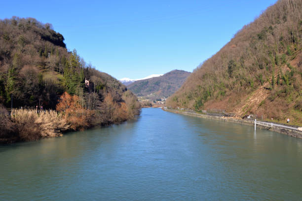Il fiume Serchio tra le colline della Garfagnana